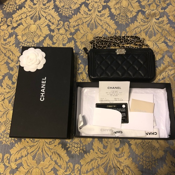 CHANEL WALLET ON CHAIN - Picture 2 of 10